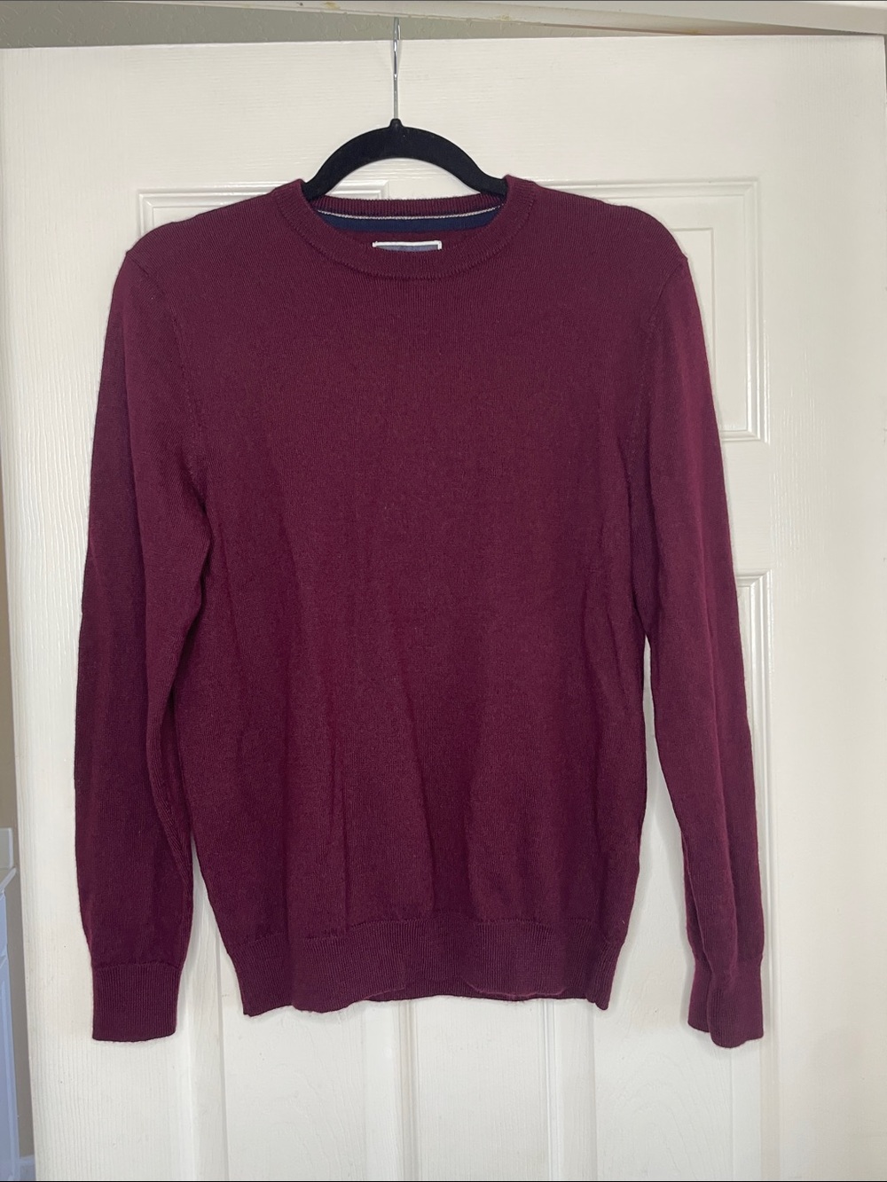 Club Room Men's Crewneck Sweater in Wine